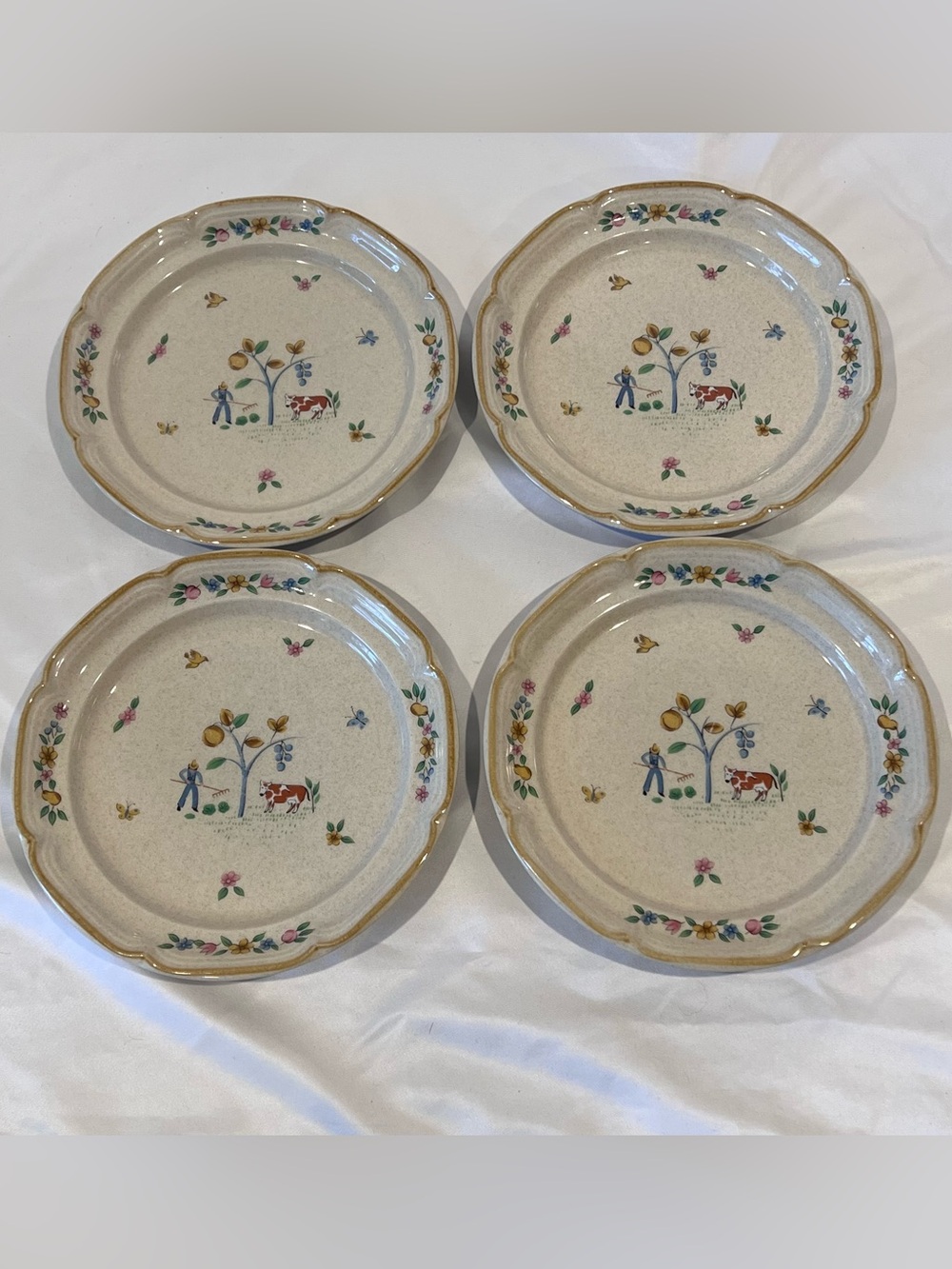 Vintage International Heartland #7774 Salad Plates Set of 4 Japan